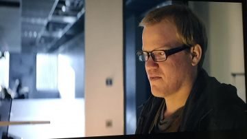 The black sunglasses from Robert Daly (Jesse Plemons) in Black Mirror S04E01
