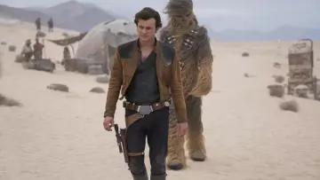 Le blaster de Han Solo (Alden Ehrenreich) dans Solo : A Star Wars Story