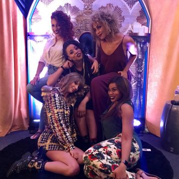 Ankle boots studded FAUSTO PUGLISI Taylor Swift on the page Instagram to Eliotte Nicole