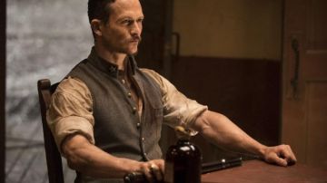 Camisa del Mayor Craddock (Jonathan Tucker) en Westworld S02E04