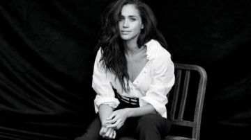 Le Pantalon droit noir Armani à découpes de Meghan Markle pour Vanity fair de Octobre 2017