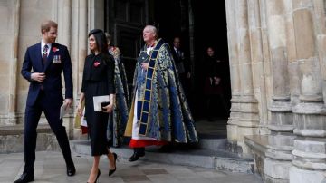 Les chaussures à talons Manolo Blahnik de Me­ghan Markle pour le 2018 ANZAC Day Memorial Service