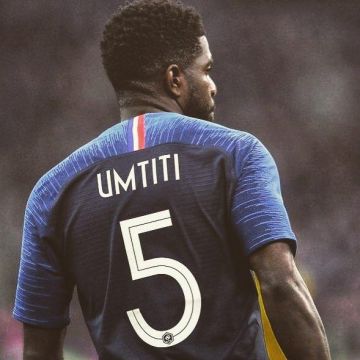 Official shirt Nike of the French Team for the World Cup 2018 worn by Samuel Umtiti on Instagram