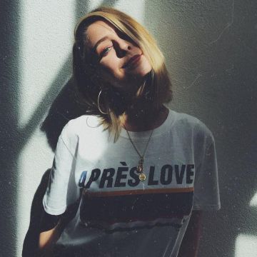 Le t-shirt blanc "Après Love" de Zoella (Zoe Sugg)