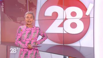 El vestido rosa estampado de gatos de Elisabeth Quin en 28 minutos del 04/05/2018
