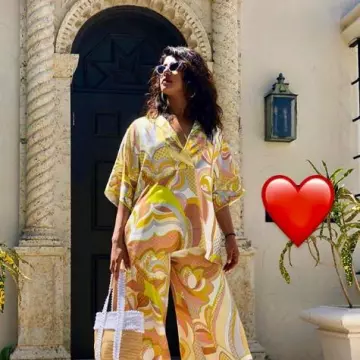 La blouse imprimée de Priyanka Chopra sur une photo Instagram du 10 /05 /2018