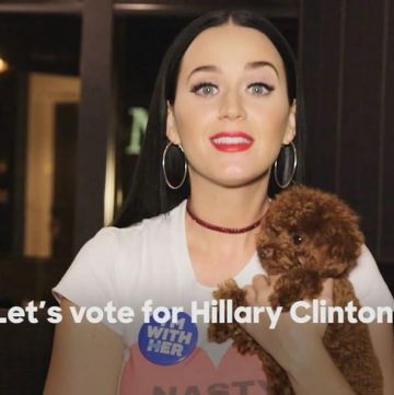 The t-shirt Nasty Woman Katy Perry on photo Instagram