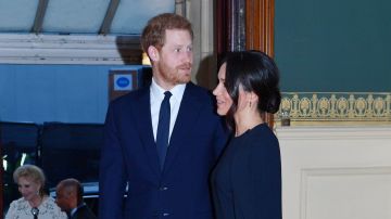 Les boucles d'oreilles en or talon Shaun Leane que porte Meghan Markle lors du concert d'anniversaire de la Reine