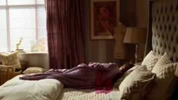 Char­lotte Boyd / Sleeping Beauty's (Me­ghan Markle) princess dress as seen in Castle 4x17