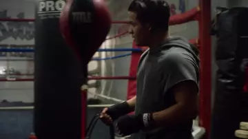 Hooded Tanktop in Grey worn by Tony Padilla (Christian Navarro) as seen in 13 Reasons Why S02E03