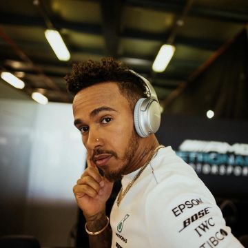 Le casque Bose argent de Lewis Hamilton sur Instagram