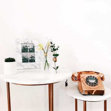 Les deux petites tables couleur marbre et cuivre de Zoella (Zoe Sugg)