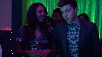 Urban Outfitters Kimchi Blue Rita Wrap Robe portée par Jessica Davis (Alisha Boe) en 13 raisons pour lesquelles S02E13