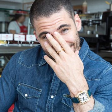 The Cartier watch Santos worn by Miguel Ángel Silvestre on Instagram