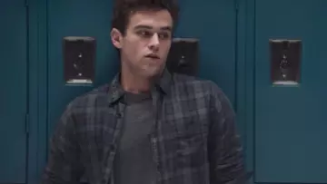 Grey Plaid Shirt worn by Justin Foley (Brandon Flynn) as seen in 13 Reasons Why