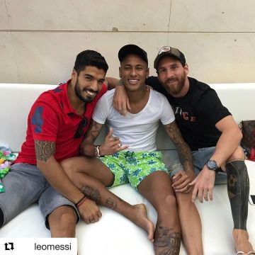 The cap Grizzly bear Goorin Bros Lionel Messi on the page Instagram of Neymar