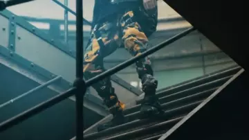 The pants camouflage Scarlxrd in her video clip angels sleep at FXUR/AM