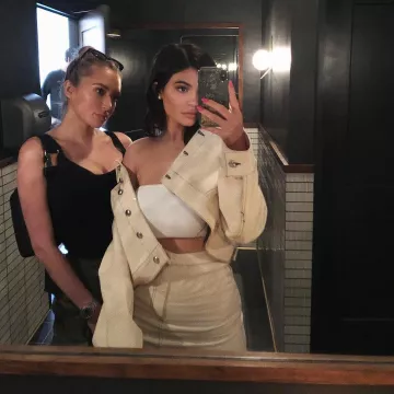 Funda para teléfono Casetify de Kylie Jenner en su cuenta de Instagram