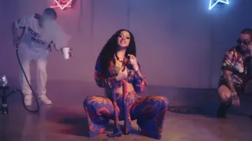 Decoltish 115 suede pompes porté par le Cardi B dans son clip je l'Aime feat Bad Bunny et J Balvin
