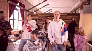 cicatriz terminar recurso Jake Paul - My Teachers (Feat SUNNY & AT3): Clothes, Outfits, Brands, Style  and Looks | Spotern