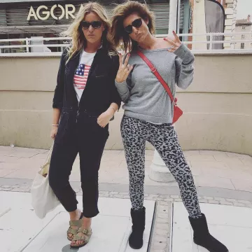 Les boots Ugg noires de Caroline Ithurbide sur le compte Instagram de Justine Fraioli