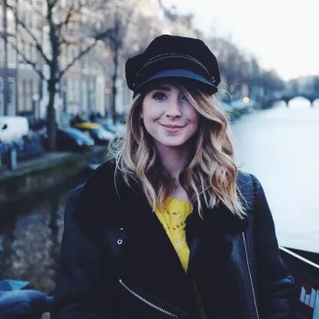 Le perfecto noir fausse fourrure de Zoella (Zoe Sugg) sur son compte Instagram