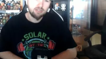 The Mystery Box Super Mario Bros in the YouTube Video The Catch - How does it work ? of LinksTheSun