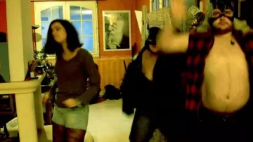 The mask is latex Batman in the video critical of Formidable Stromae for LinkstheSun