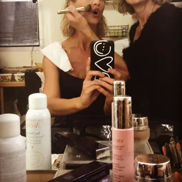 L'eau Thermale Avène comme on la voit sur le compte instagram officiel d'Alexandra Lamy