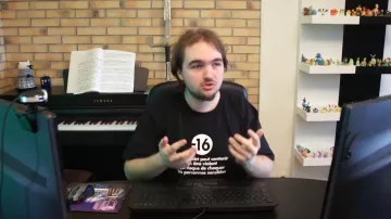 La figurine Pokémon Germignon dans le vidéo Dernière danse Indila de LinksTheSun