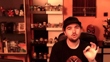 La figura de Funko Pop Rapunzel en el video de YouTube Las nuevas aventuras de Aladdin - 50/50 (revisión) de LinksTheSun