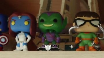 La figurine Figurine Funko Pop : Bouffon Vert sur son planeur dans la vidéo YouTube Les Vengeurs du Salon ! de LinksTheSun