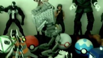 La réplica de un AT-ST en Star Wars Lego en el video de LinksTheSun "Point Culture: Fan Theories in Cinema"