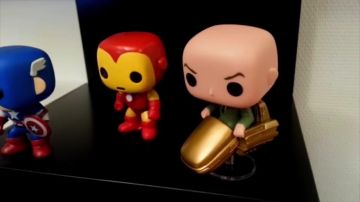 La figurine Iron Man Marvel Funko Pop! dans la vidéo Les théories de fan au cinéma de LinksTheSun