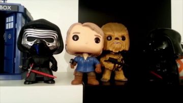 The figurine Funko Pop! Darth Vader (Star Wars) LinksTheSun in his video "Point Culture : theories of fan to the cinema"
