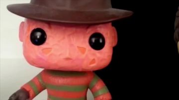 The figurine Funko Pop! Freddy Krueger (The Claws of the night), as seen in the video of LinkstheSun "Culture Point : The theories of fan to the cinema"