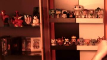 La figurine Funko Pop Joie dans la vidéo YouTube Les Nouvelles Aventures d'Aladin - 50/50 (critique) de LinksTheSun