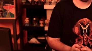 La figurine Funko Pop Belle dans la vidéo YouTube Les Nouvelles Aventures d'Aladin - 50/50 (critique) de LinksTheSun