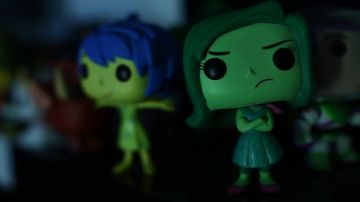 La figurine Funko POP Dégout de Vice et Versa de Linksthesun dans la vidéo YouTube Jul - Wesh alors (critique)