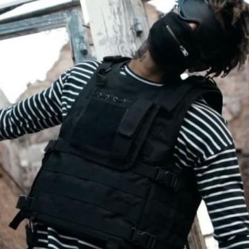 Homdox assault vest worn by Scarlxrd on his Intagram account