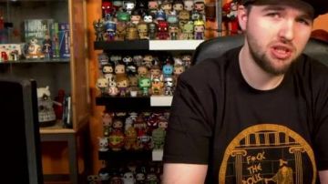 La figura de Funko Pop 'Disgust' en el video de LinksTheSun Polisse 50/50