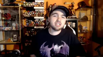 The Mask of Kane (Glenn Jacobs), WWE of LinksTheSun in his video "A new show on the channel LinksTheSun !"