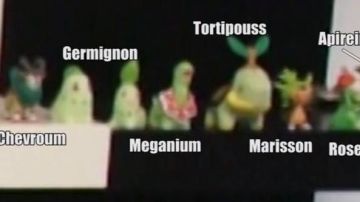 La figura de Pokémon Meganium (Bandai) vista en No pero viste lo que estás escuchando 09 - Linksthesun Blooper