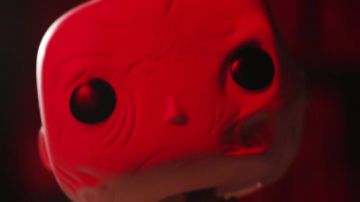 The figurine Funko Pop Supreme leader Snoke in the YouTube video The Avengers in the Living room ! of LinksTheSun
