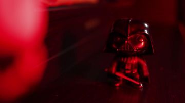 The figurine Funko Pop Darth Vader in the YouTube video The Avengers in the Living room ! of LinksTheSun
