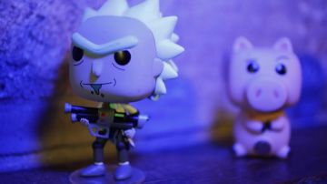 La figurine Funko Pop Rick Armé dans la vidéo YouTube "Les Vengeurs du Salon !" de LinksTheSun
