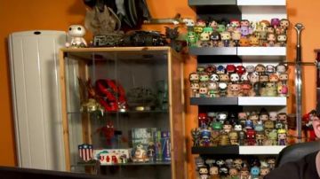 La figurine Funko Pop Spider-Man Homemade Suit dans la vidéo YouTube Polisse - 50/50 de LinksTheSun