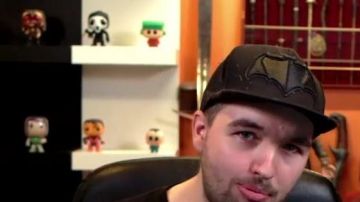 ¡La estatuilla funko POP! Kyle (South Park) en el video de YouTube Canciones francesas: el momento en que metió la pata (revisión) de LinksTheSun