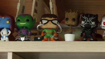 El Funko Pop! Spider Man Doctor Octopus en el video de YouTube ¡Los Vengadores del Salón! por LinksTheSun