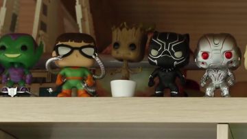 El Pop! Groot Dancing Guardians of the Galaxy - ¡Maravíllate en el video de YouTube Los Vengadores de la Sala de Estar! por LinksTheSun
